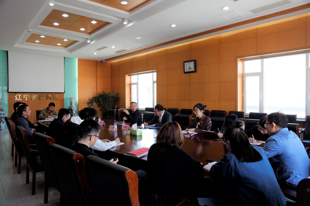 集團副總經(jīng)理蓋凌洋到公司第四黨支部調(diào)研(圖2) 集團副總經(jīng)理蓋凌洋到公司第四黨支部調(diào)研(圖2)